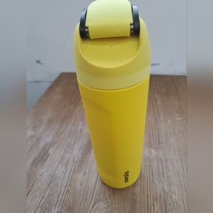 Owala stainless steel freeSip water bottle Harry Potter yellow 24oz